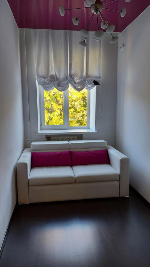 Central Point Apartment Lviv Bagian luar foto