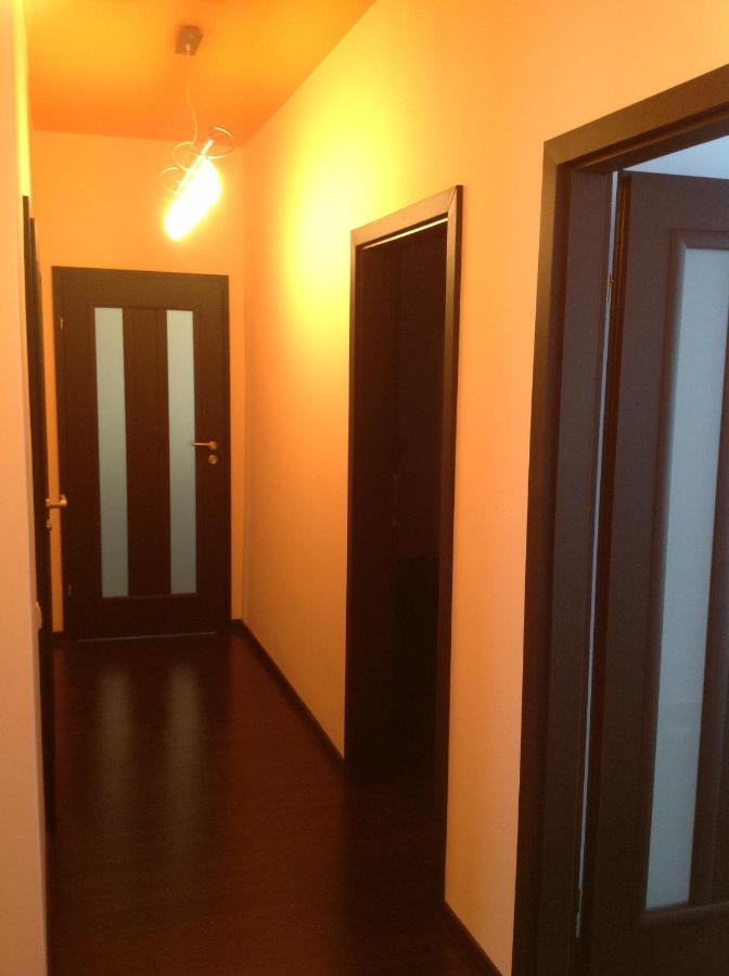 Central Point Apartment Lviv Bagian luar foto